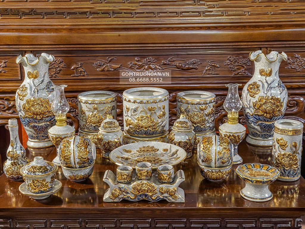 Đồ thờ d&aacute;t v&agrave;ng 24K