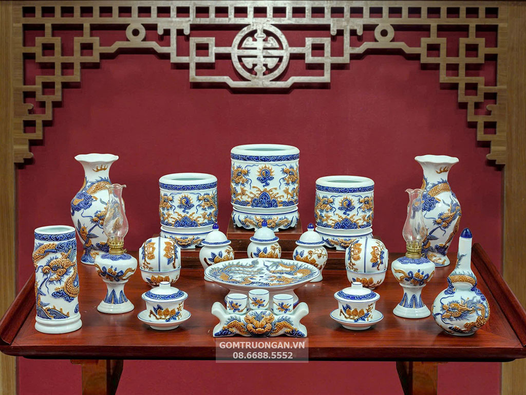 Quan s&aacute;t đ&aacute;y v&agrave; trọng lượng sản phẩm