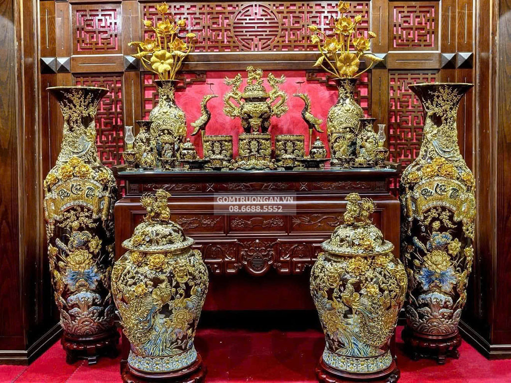 So s&aacute;nh c&aacute;ch b&agrave;y đồ thờ theo từng loại nh&agrave;