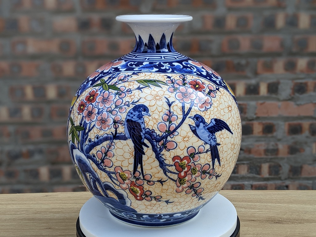 Giá bình hút tài lộc Bát Tràng bao nhiêu? Yếu tố nào quyết định giá trị sản phẩm?