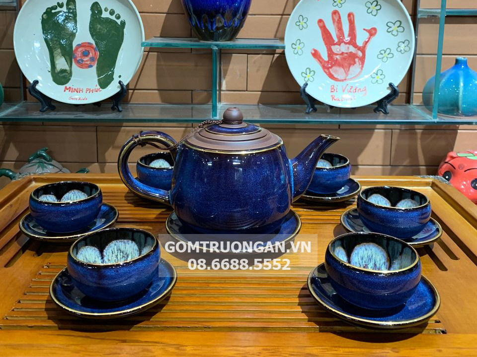 Ý nghĩa phong thủy của bộ ấm chén trong gia đình Việt