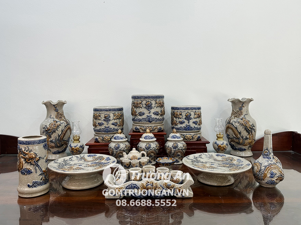 Đồ thờ men rạn cổ: Nét đẹp truyền thống không bao giờ lỗi thời