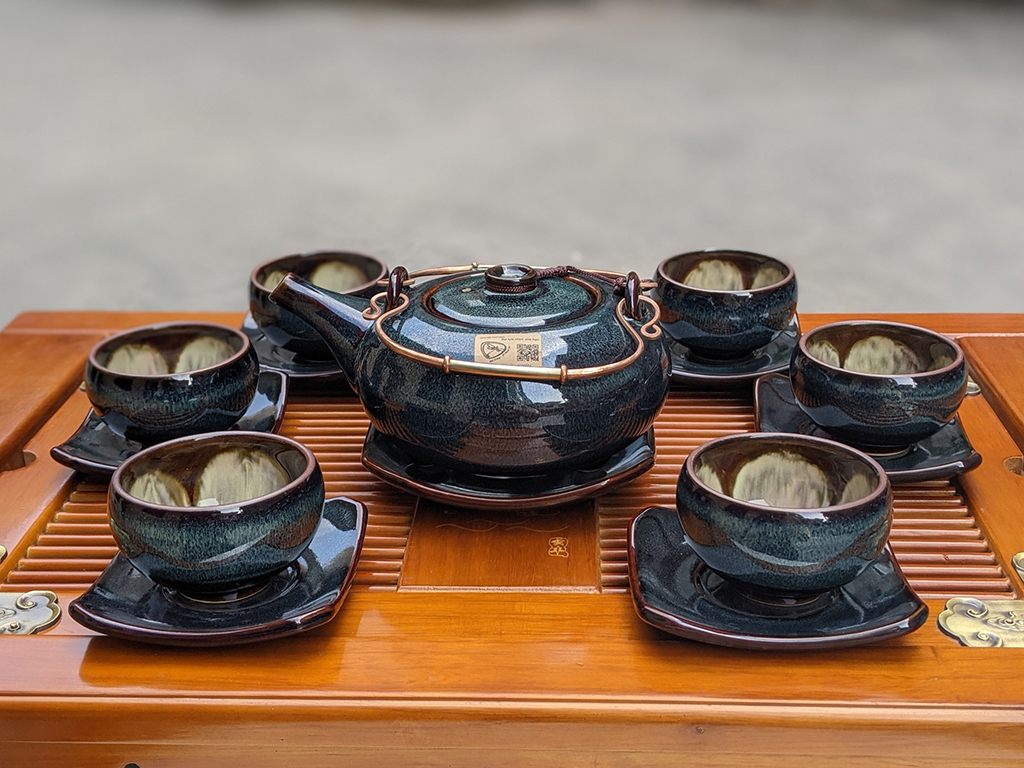 Bộ ấm ch&eacute;n B&aacute;t Tr&agrave;ng men hỏa biến d&aacute;ng t&acirc;y thi