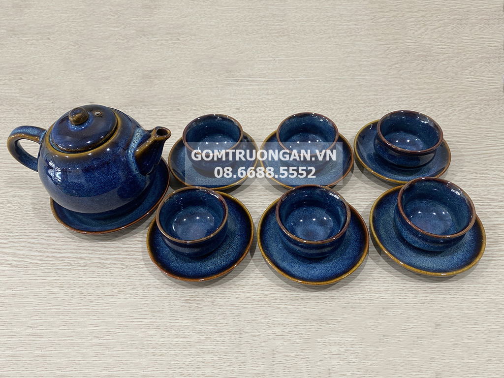 Ưu điểm của ấm ch&eacute;n sứ khi pha tr&agrave;