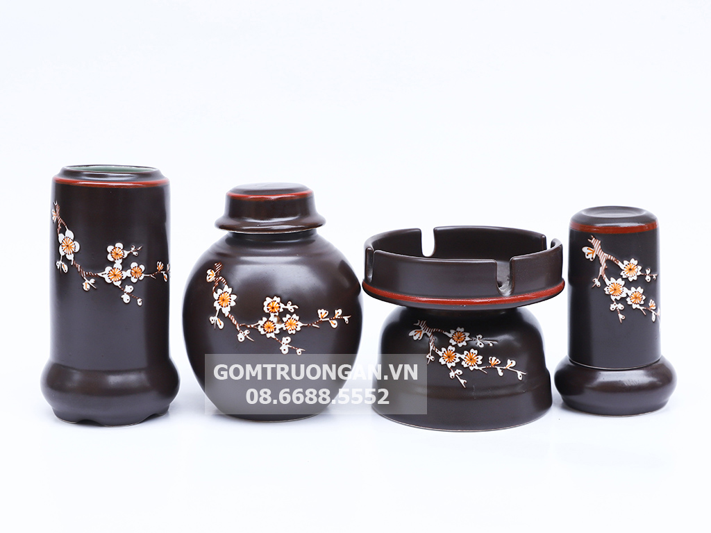 Ấm chén Bát Tràng quai vuông khắc hoa đầy đủ phụ kiên 2