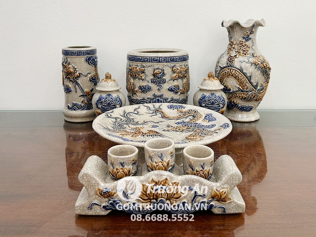 Bộ đồ thờ cúng Bát Tràng men rạn nổi Phúc Quý ban thờ treo tường chung cư 1