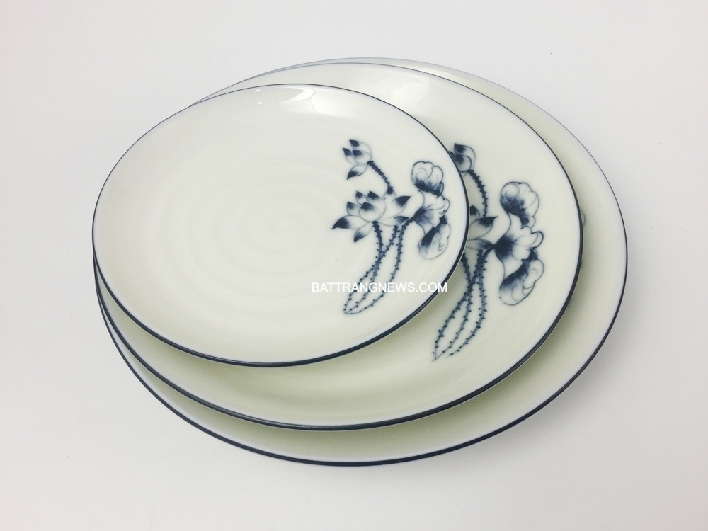 Bộ b&aacute;t đĩa Bát Tràng men kem vẽ sen lam - đĩa tr&ograve;n