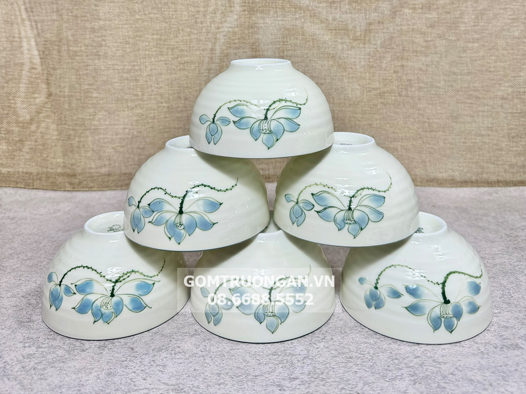 Bộ 6 bát ăn cơm Bát Tràng men kem vẽ hoa sen xanh 1