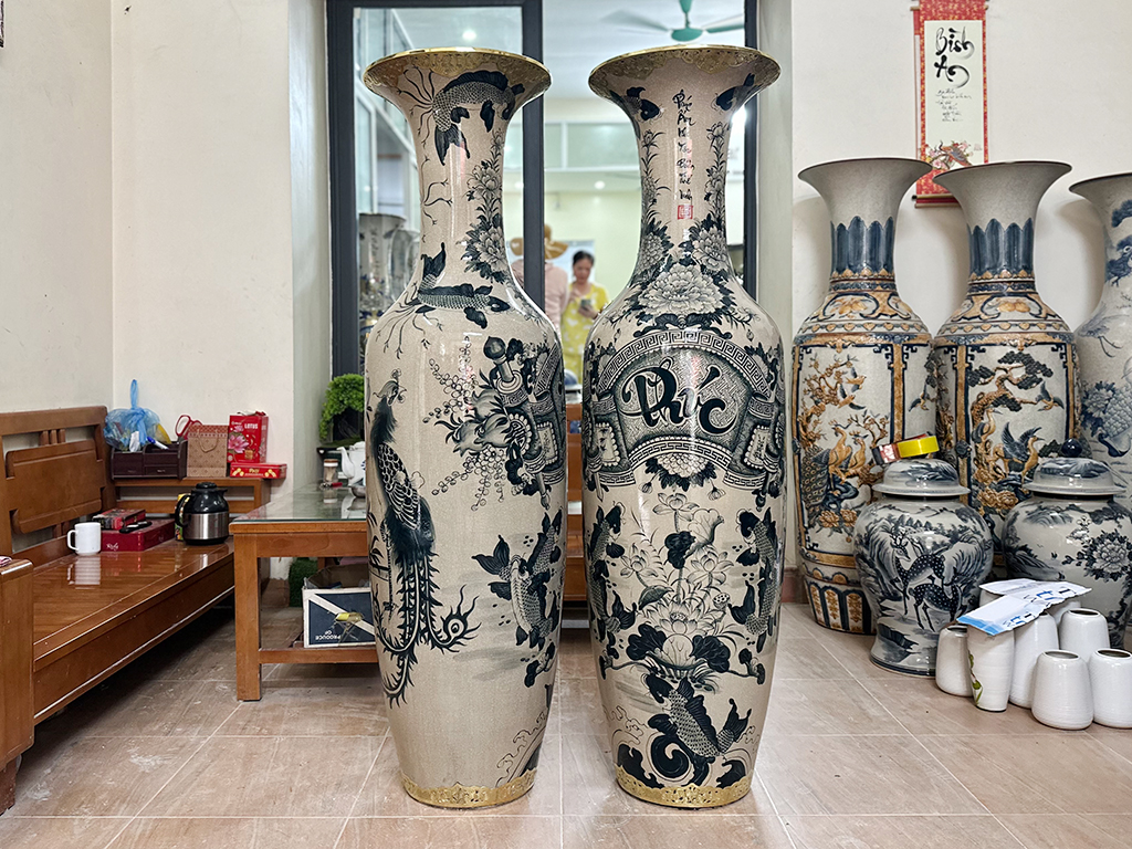 Lọ lộc bình Bát Tràng men rạn bóng Đức Phúc 1m6 bọc đồng 2