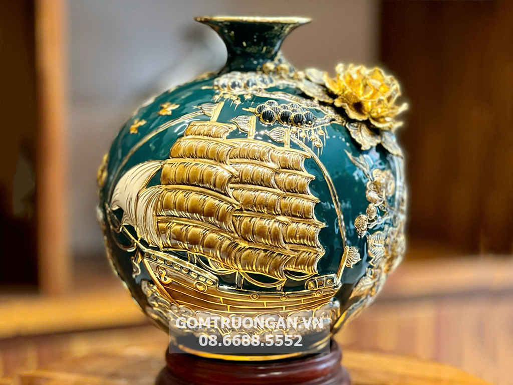 Bình hút lộc đắp nổi Thuận Buồm Xuôi Gió men xanh mallard 26cm vẽ vàng 1