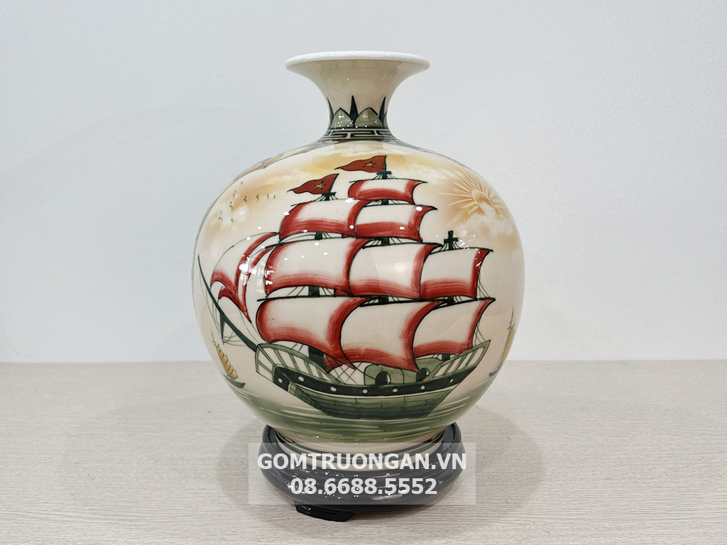Bình hút tài lộc Thuận Buồm Xuôi Gió Phú Quý men hoàng thổ 3D 3