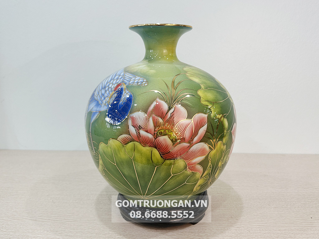 Bình hút tài lộc Bát Tràng vẽ vàng Sen Hạc phun 3D xanh ngọc 2