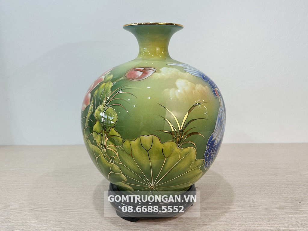 Bình hút tài lộc Bát Tràng vẽ vàng Sen Hạc phun 3D xanh ngọc 4