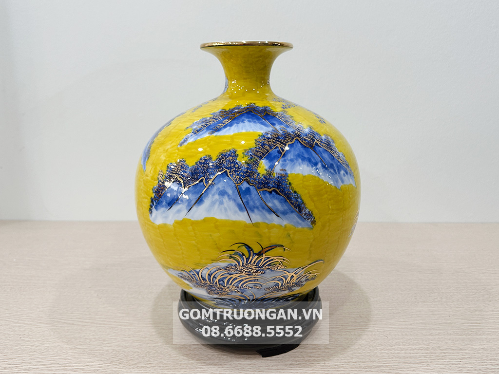 Bình hút tài lộc vẽ vàng Mã Đáo Thành Công nền vàng 30cm 4