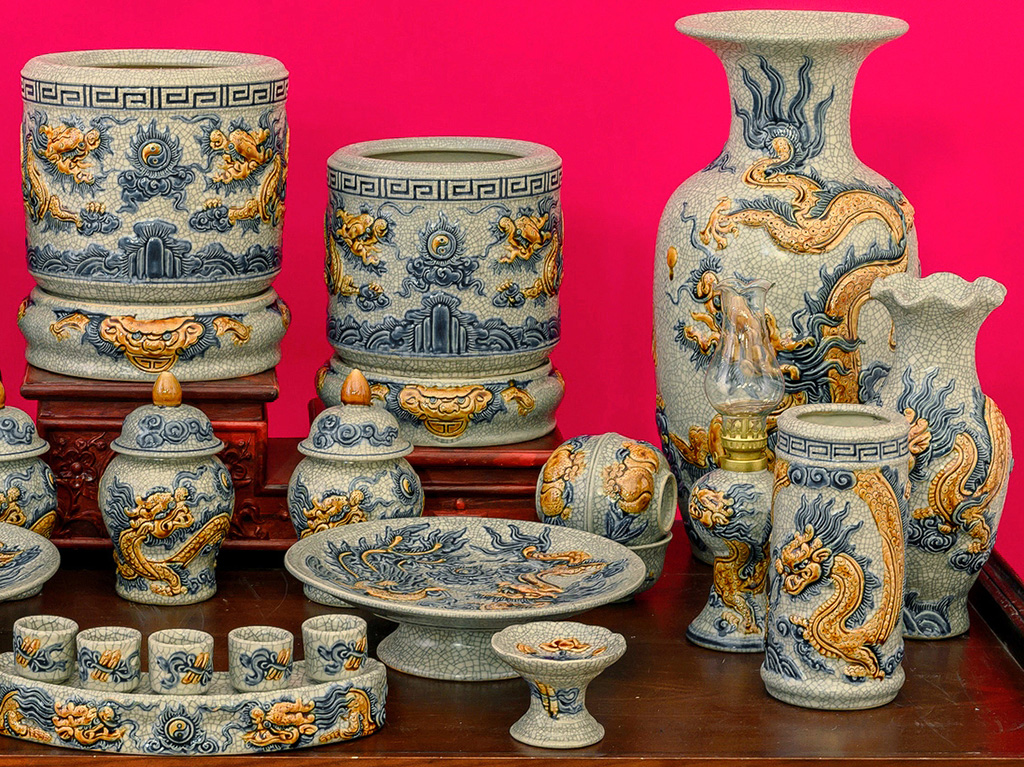 Bộ đồ thờ Bát Tràng Trường Xuân men rạn đắp nổi rồng ban thờ 1m97 4