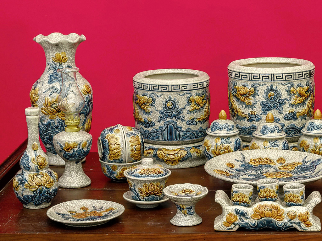 Bộ đồ thờ Bát Tràng Trường Xuân men rạn đắp nổi rồng ban thờ 1m75 3