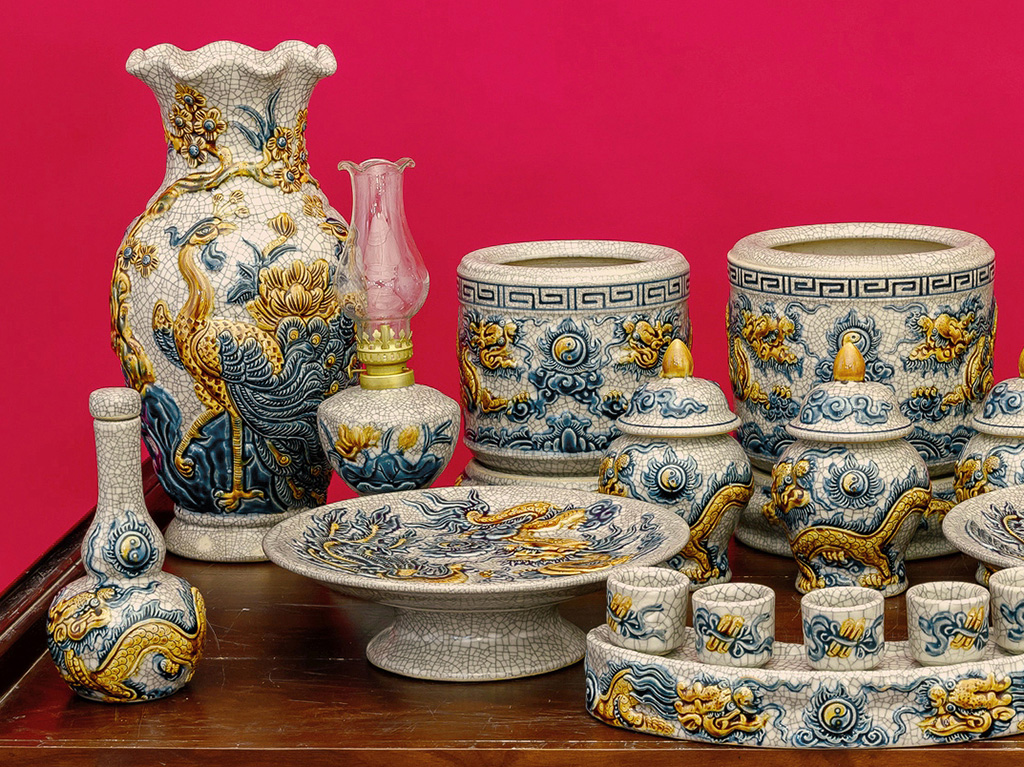 Bộ đồ thờ Bát Tràng Trường Xuân men rạn đắp nổi rồng ban thờ 1m53 3