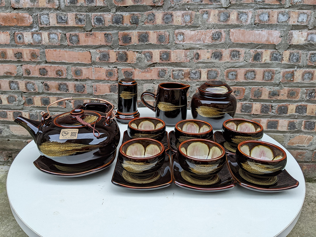 Ấm chén men hỏa biến phẩy dáng giang tây đầy đủ phụ kiện 3