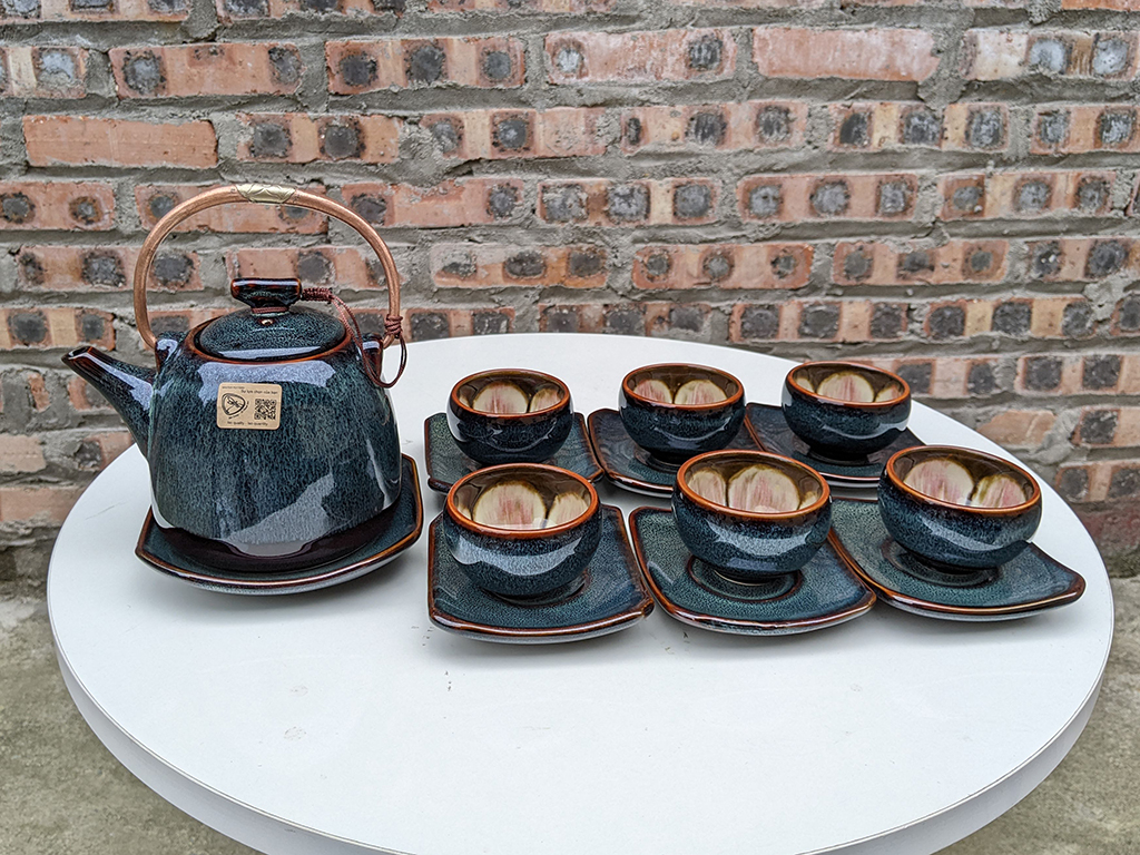 Bộ ấm chén men hỏa biến xanh lòng chén hoa dáng siêu 1