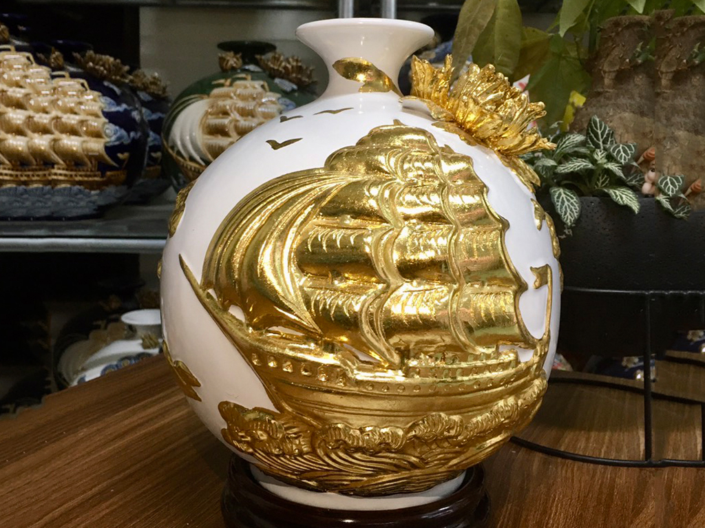 Bình hút lộc màu trắng dát vàng Thuận buồm xuôi gió 21cm 2