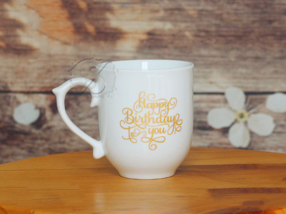 V&igrave; được nung ở nhiệt độ cao, sản phẩm c&oacute; m&agrave;u trắng sứ tự nhi&ecirc;n, bề mặt sứ c&oacute; độ phản quang tốt