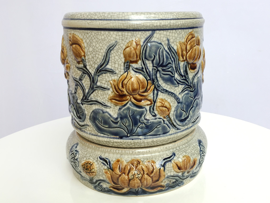 B&aacute;t hương men rạn nổi hoa sen đường k&iacute;nh 20cm - mặt b&ecirc;n phải