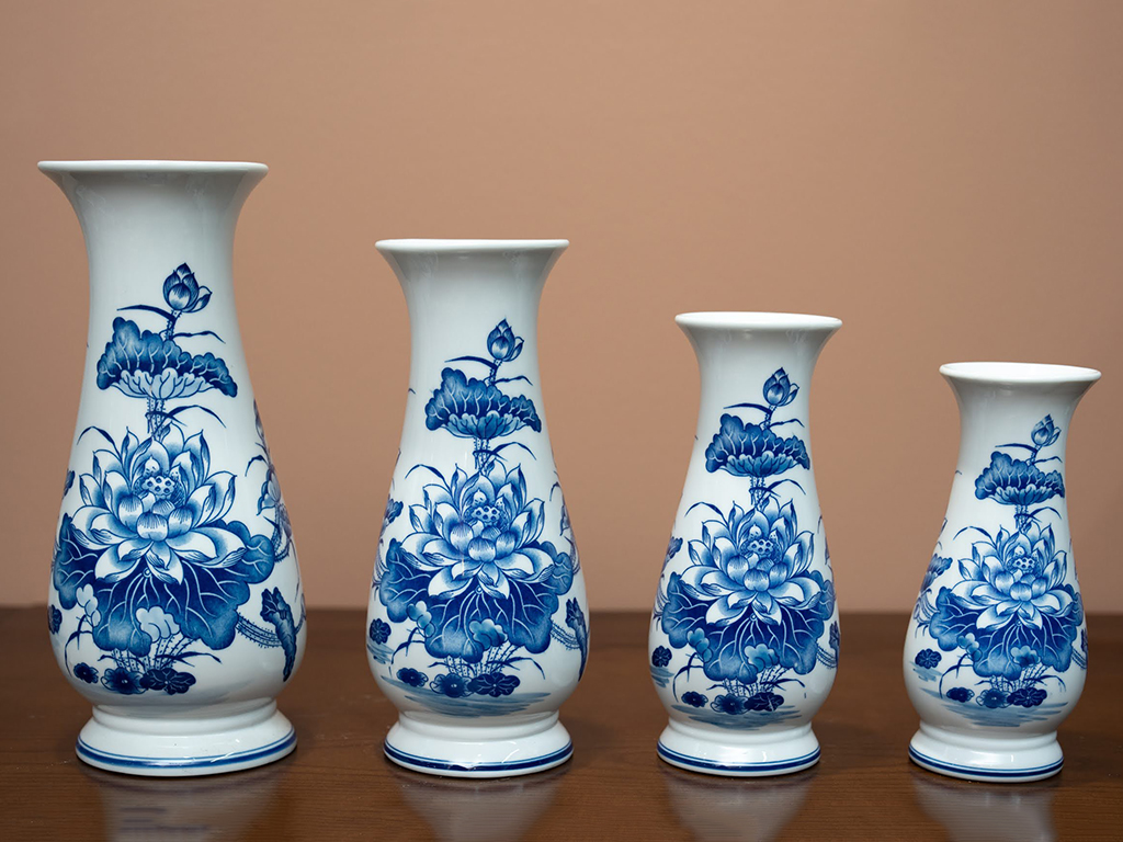 Lọ hoa b&agrave;n thờ men lam Vạn Ph&uacute;c Trường An 23cm