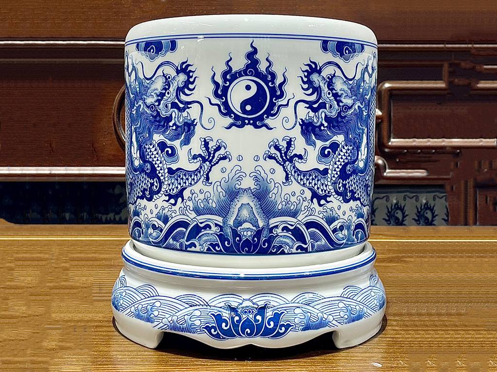 B&aacute;t hương rồng men lam Vạn Ph&uacute;c Trường An 25cm đế sứ