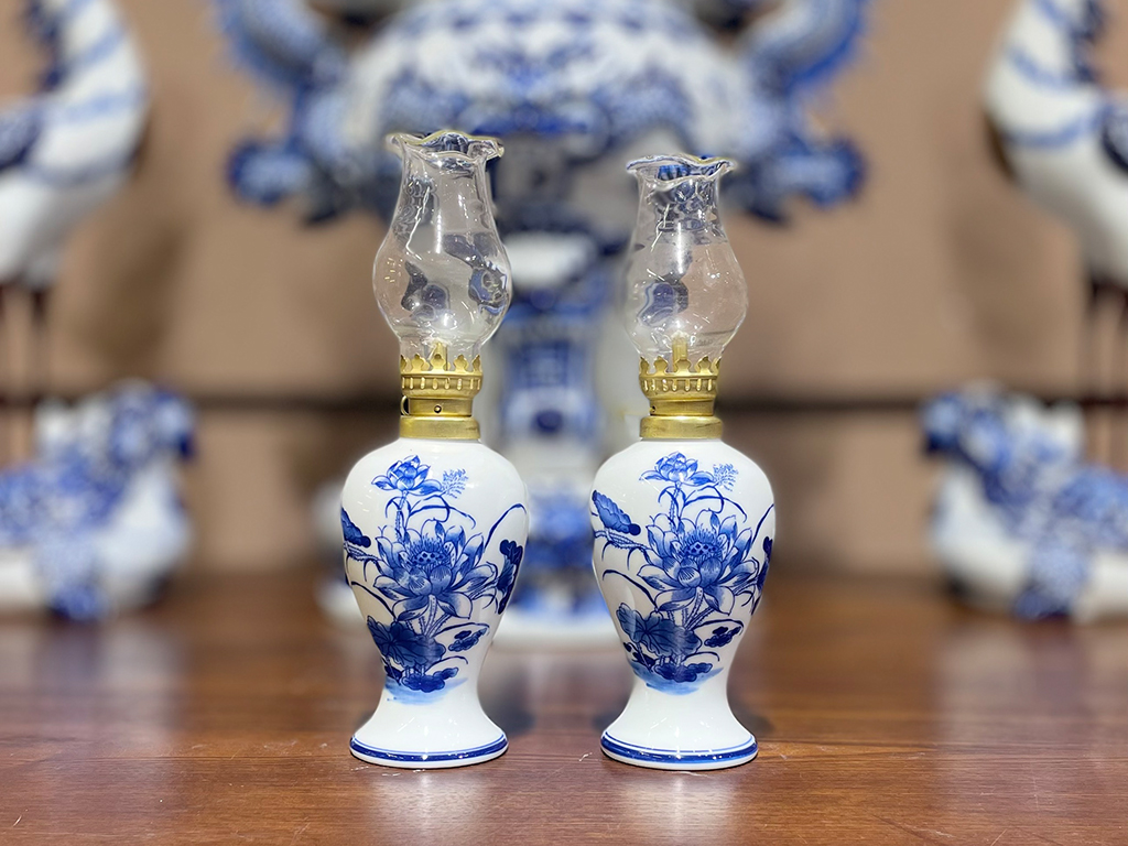 Đèn dầu thờ men lam Vạn Phúc Trường An sen tròn bé 4