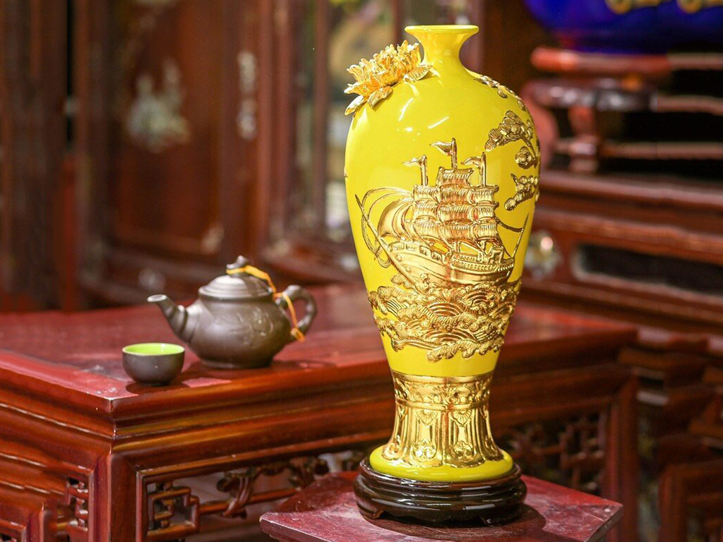Mai bình dát vàng Thuận Buồm Xuôi Gió mệnh kim 1