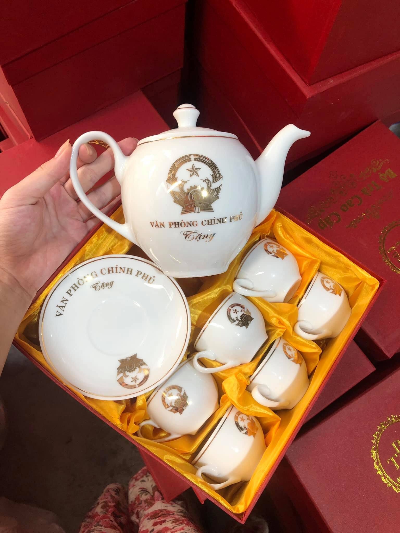 Ấm chén in logo văn phòng chính phủ 1