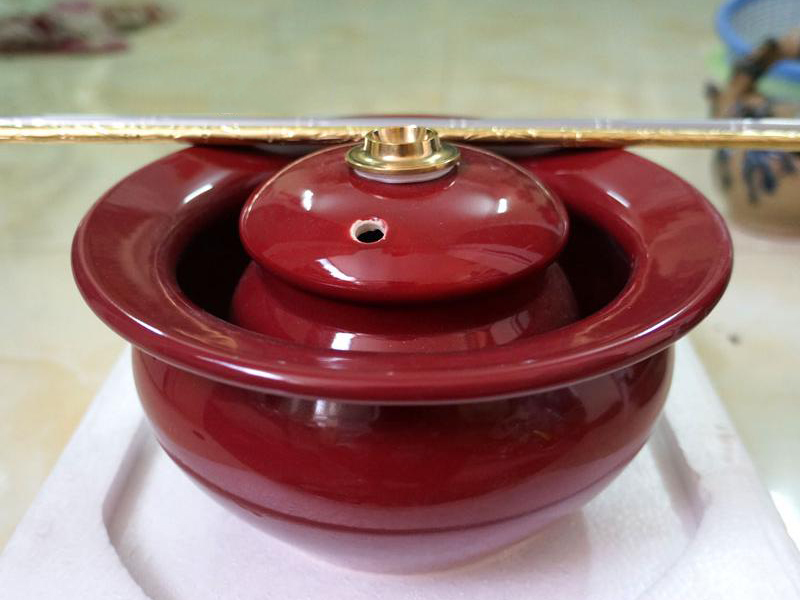 Điếu bát men đỏ mận hợp mệnh Hỏa 1
