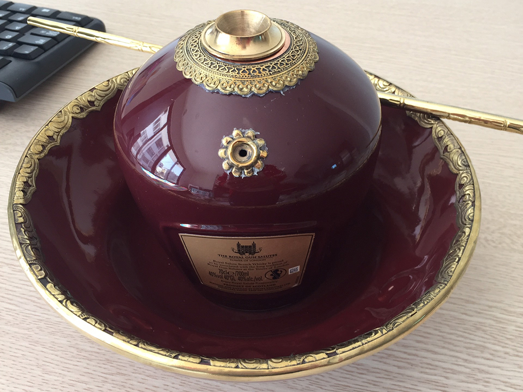 Điếu bát Chivas 21 đỏ Bát Tràng 3