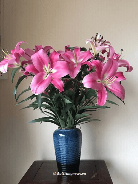 Lọ hoa Bát Tràng men hỏa biến xanh đen kính dáng vuốt tay 1