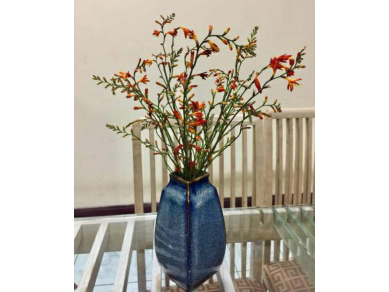 Lọ hoa Bát Tràng men hỏa biến xanh đại dương dáng đứng 4 cạnh 4