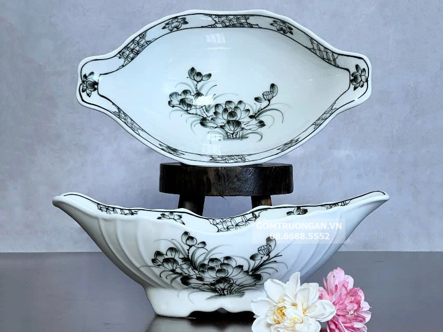 Bát đựng gà cúng vẽ sen chàm 1