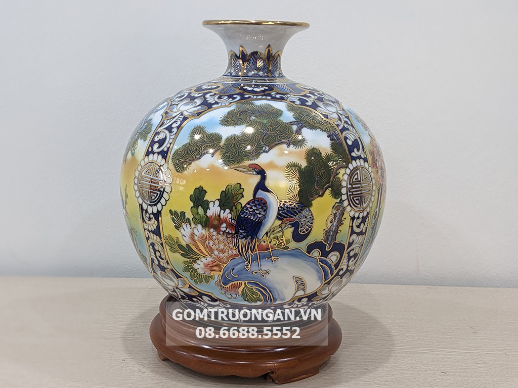 B&igrave;nh h&uacute;t t&agrave;i lộc họa tiết cho người mệnh Hỏa