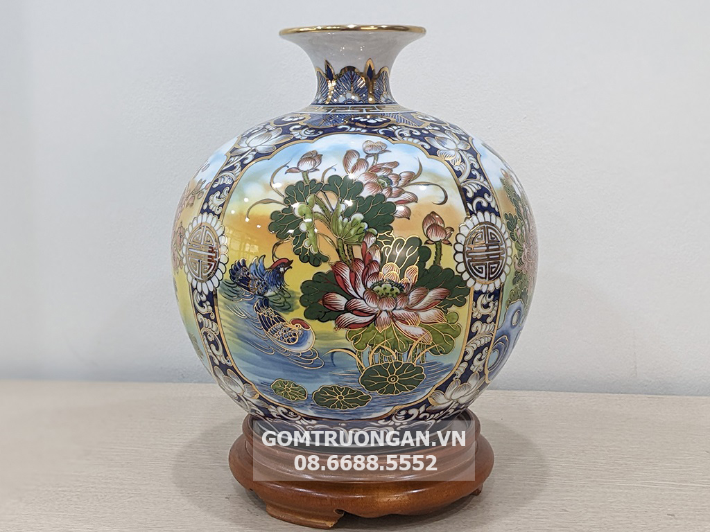 B&igrave;nh h&uacute;t t&agrave;i lộc B&aacute;t Tr&agrave;ng vẽ v&agrave;ng Tứ Qu&yacute; 3D 30cm