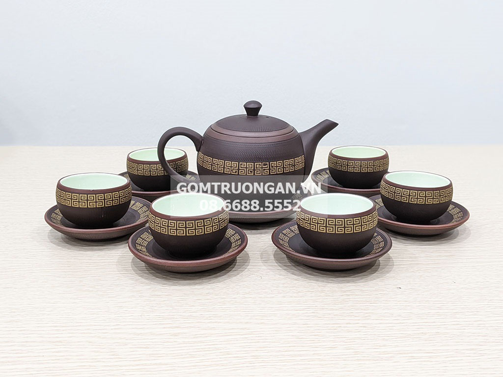 Ấm chén tử sa ghanh nâu chữ Vạn 2