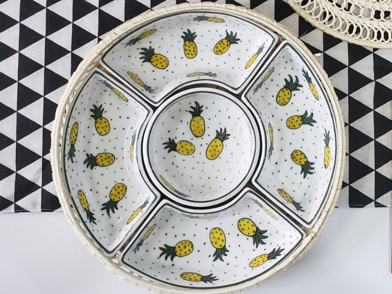 Khay mứt mây vẽ dứa trắng 2