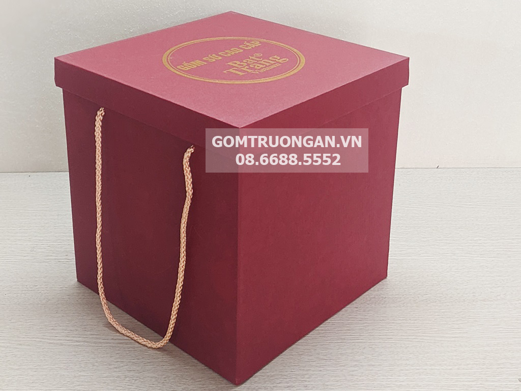 Hộp xi lót lụa vàng cao cấp Bát Tràng 32x28 1