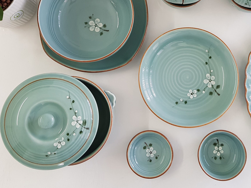 Bộ bát đĩa Bát Tràng men lam ngọc vẽ hoa Anh Đào 13 sản phẩm 6