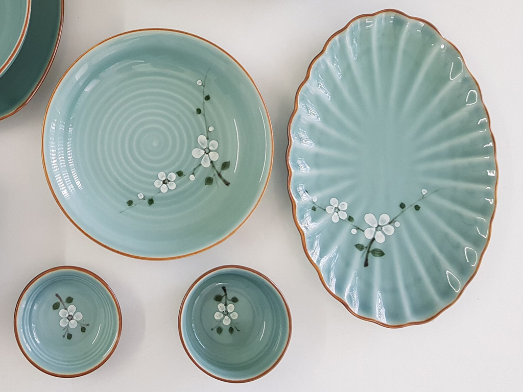 Bộ bát đĩa Bát Tràng men lam ngọc vẽ hoa Anh Đào 13 sản phẩm 7