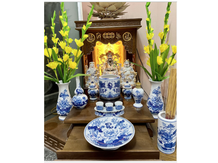 Bộ đồ thờ Ban Thần Tài men lam xanh 1