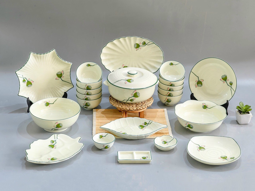 Bộ bát đĩa Bát Tràng vẽ nhụy sen BDNS33 1