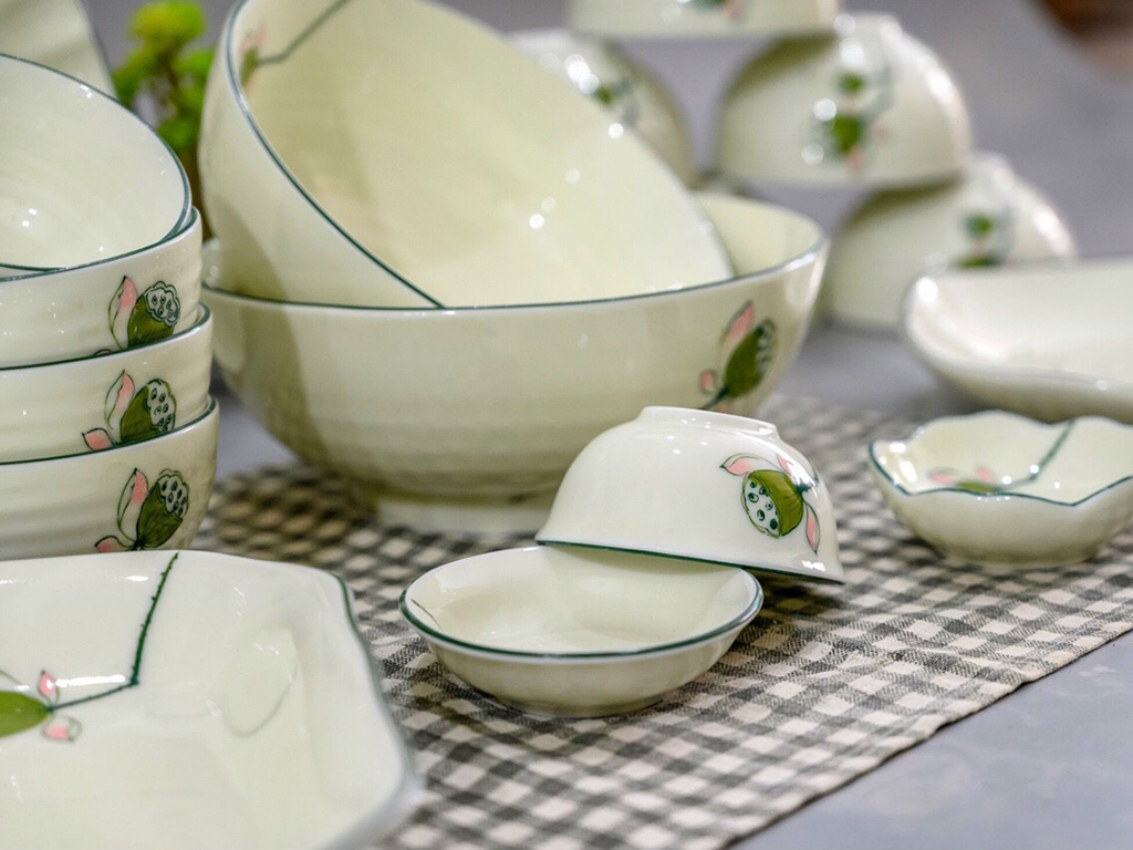 Bộ bát đĩa Bát Tràng vẽ nhụy sen BDNS99 2