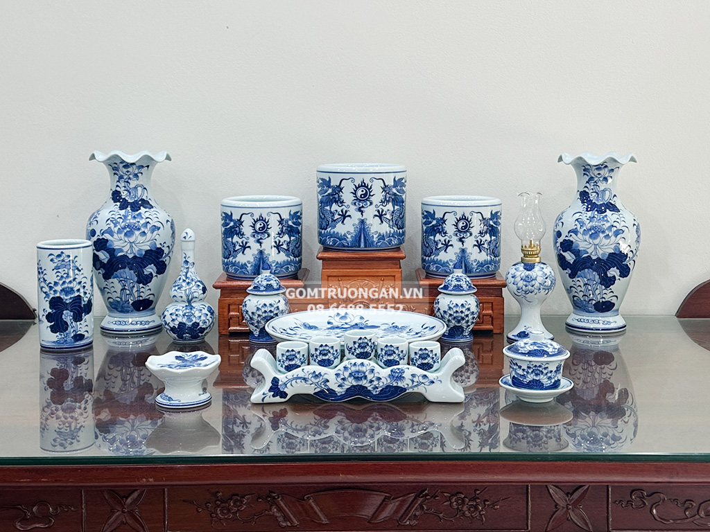 Bộ đồ thờ gia tiên men lam ngọc Lộc Phát ban thờ 1m27 3 bát hương 2