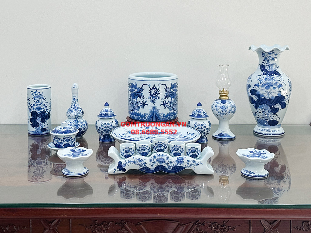 Bộ đồ thờ gia tiên men lam ngọc Lộc Phát ban thờ 1m53 1 bát hương 2