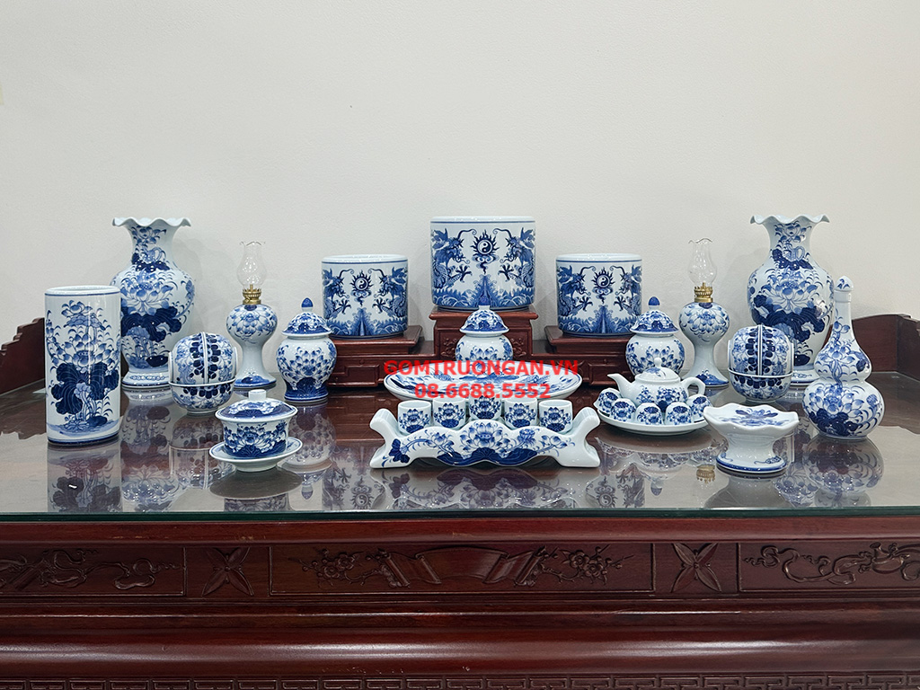 Quan s&aacute;t đ&aacute;y v&agrave; trọng lượng sản phẩm