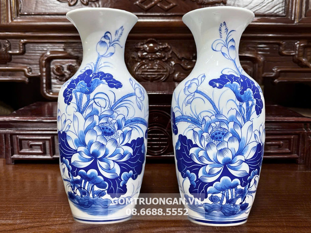 Lộc bình men lam hoa sen cao 30cm 2